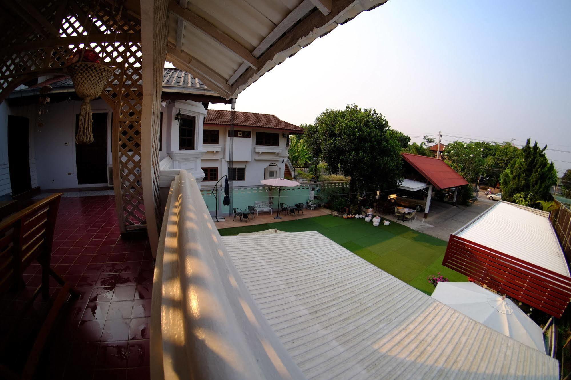 Baan Issara Boutique Hotel Nan Exterior photo